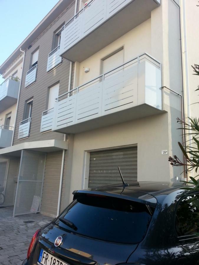 Nuovo Bilocale In Via Lagomaggio, 31 Rimini Bagian luar foto